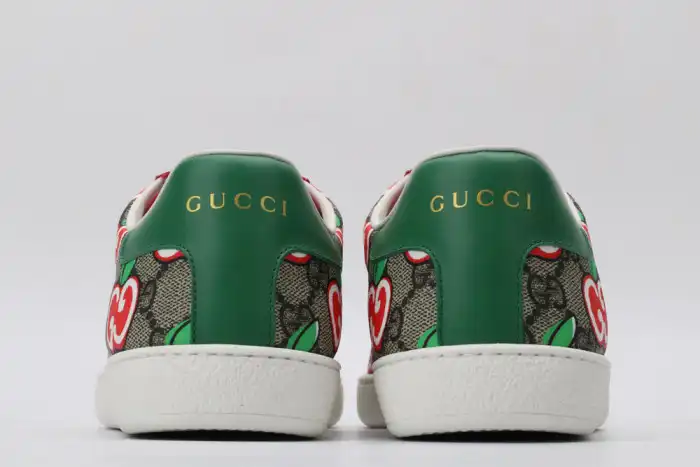 GUCC LOW-TOP SNEAKER