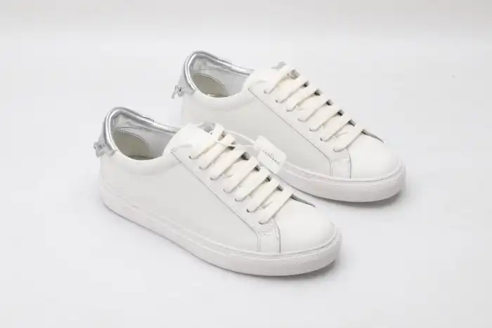 Givench LOW-TOP SNEAKER