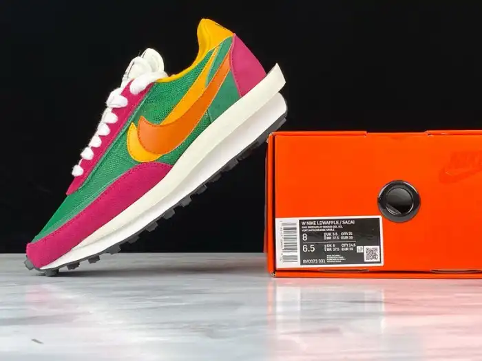 Sacai x Nike LDV Waffle 'Pink Green' BV0073-301