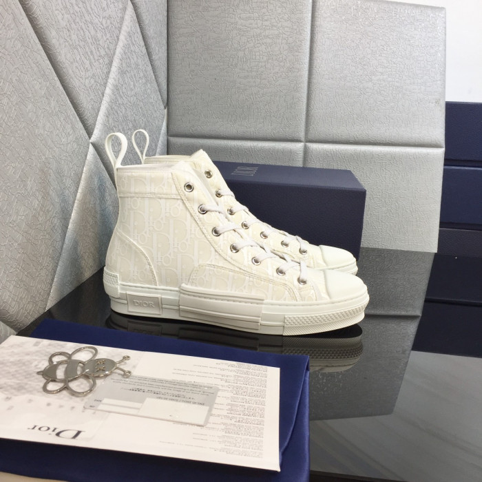 DR B23 Sneakers