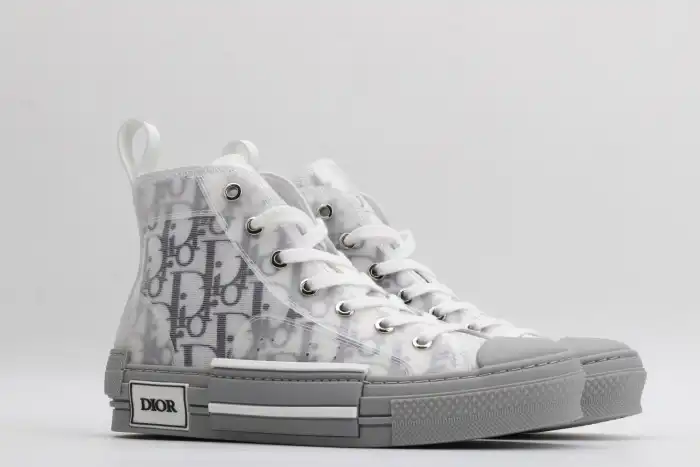 DR B23 Sneakers