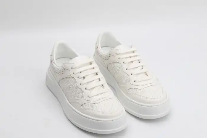 GUCC LOW-TOP SNEAKER