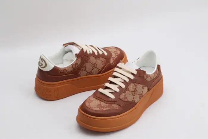 GUCC LOW-TOP SNEAKER