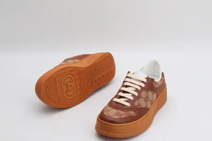 GUCC LOW-TOP SNEAKER