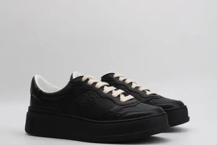 GUCC LOW-TOP SNEAKER