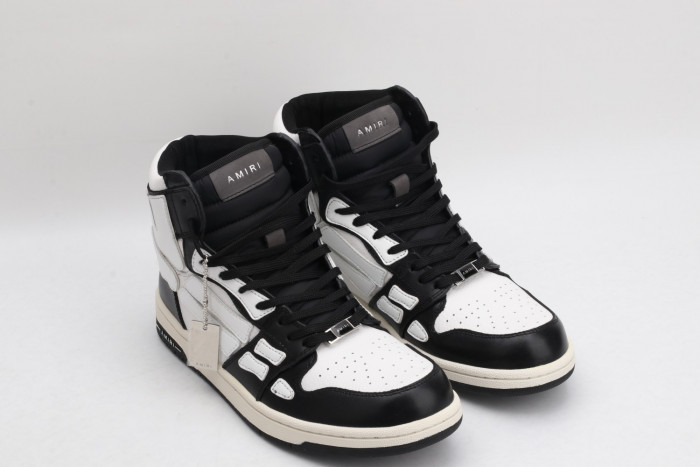 Onekick AR1M1 High-Top Sneaker