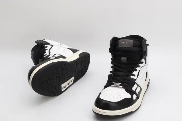 AR1M1 High-Top Sneaker