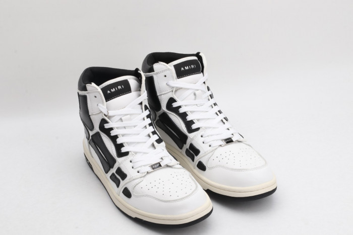 Onekick AR1M1 High-Top Sneaker