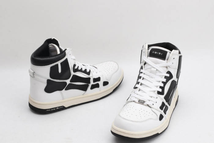 Onekick AR1M1 High-Top Sneaker