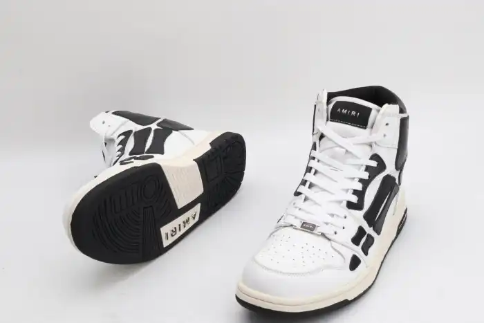 AR1M1 High-Top Sneaker