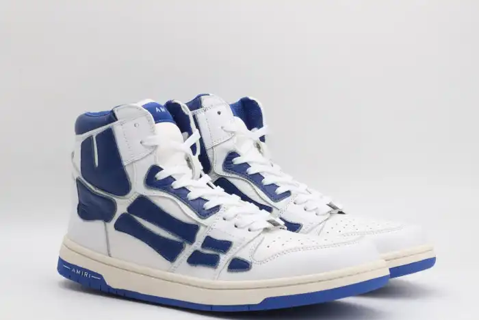 AR1M1 High-Top Sneaker