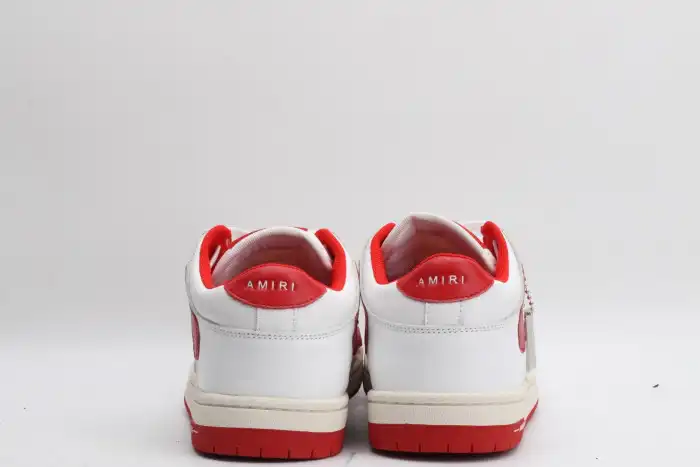 AR1M1 Low-Top Sneaker