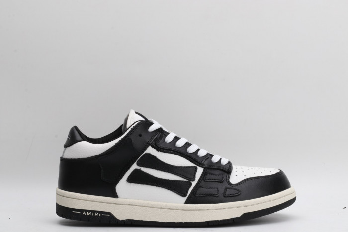 Onekick AR1M1 Low-Top Sneaker