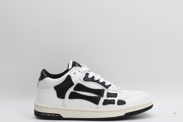 Onekick AR1M1 Low-Top Sneaker