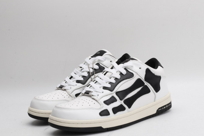 Onekick AR1M1 Low-Top Sneaker