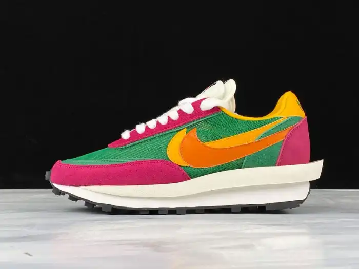 Sacai x Nike LDV Waffle 'Pink Green' BV0073-301