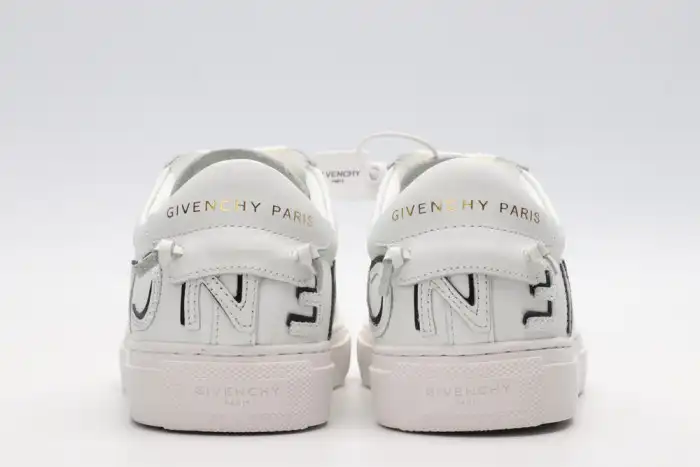 Givench LOW-TOP SNEAKER