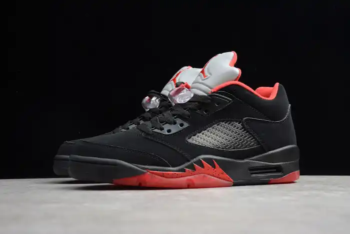 Chep Onekick Air Jordan 5 Retro Low Alternate 90 black  red mens 819171-001