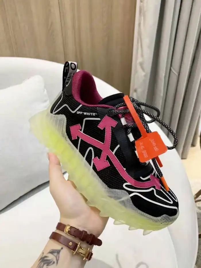 OFF-WHITE C O ODSY-1000 SNEAKER