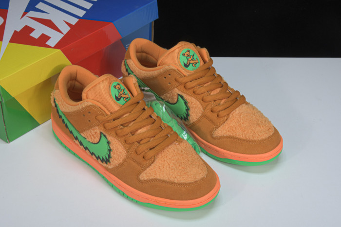 Grateful Dead x Nike SB Dunk Low Orange Bear CJ5378-800