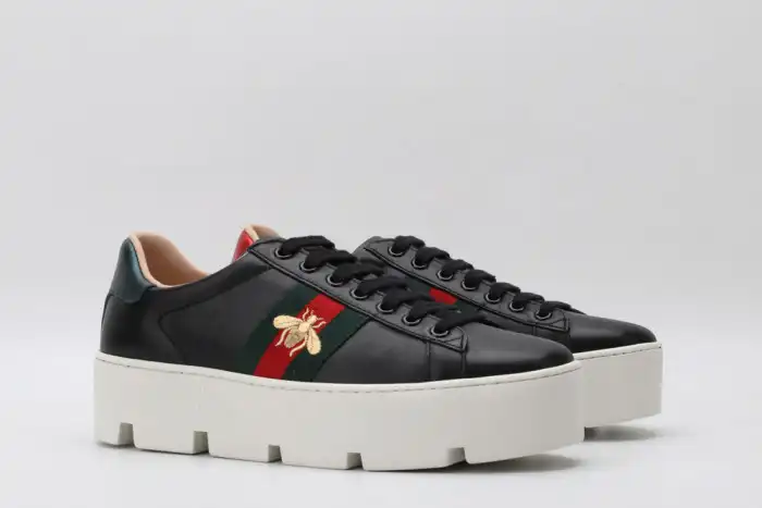 GUCC LOW-TOP SNEAKER