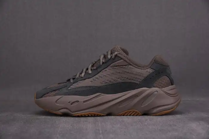 Rep ADIDAS Yeezy Boost 700 V2 'Mauve' GZ0724