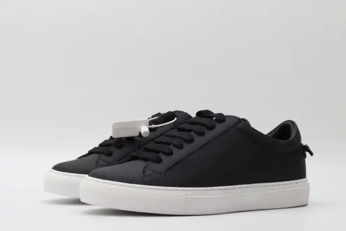 Givench LOW-TOP SNEAKER