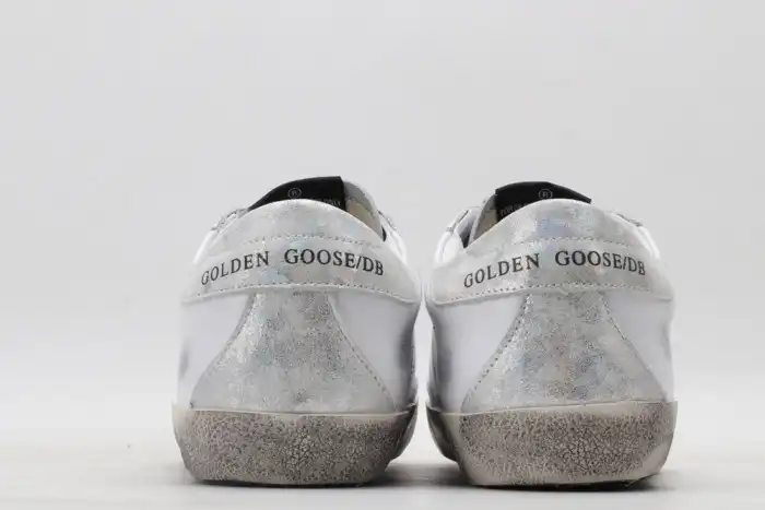 GGD SNEAKERS