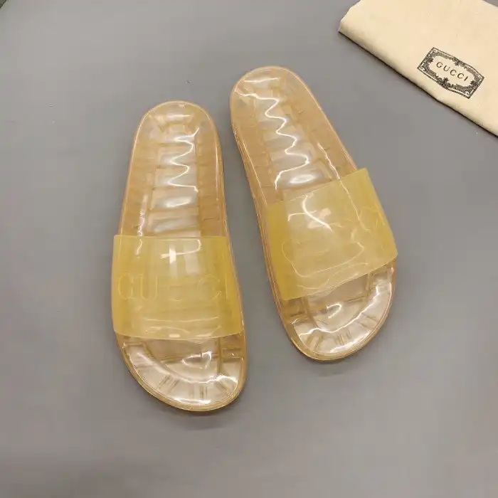 GUCC SLIPPERS