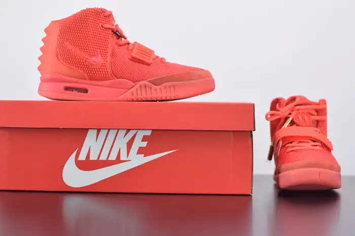 Nike Air YEEZY 2 Red October 508214-660