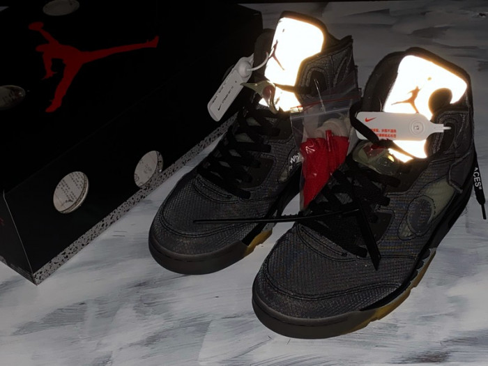 Off-White x Air Jordan 5 Black CT8480-001