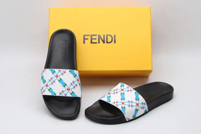 Fend1 Slippers