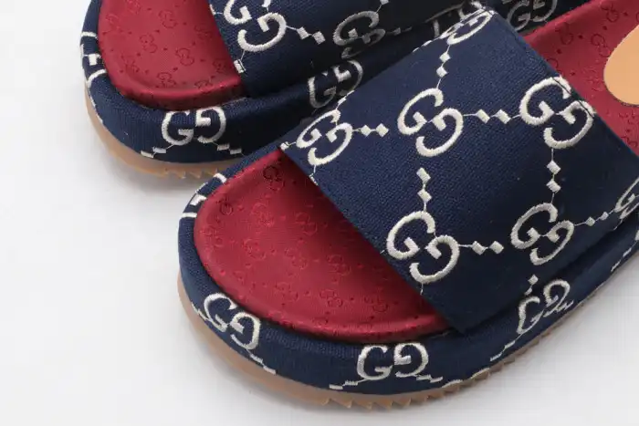 GUCC SLIPPERS