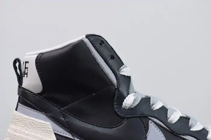 SACAI X NIKE BLAZER MID BLACK GREY BV0072-002