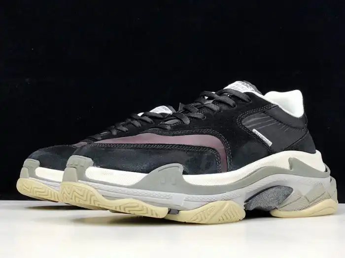 BLCG Triple S Black Burgundy 514008 W09S1 1058