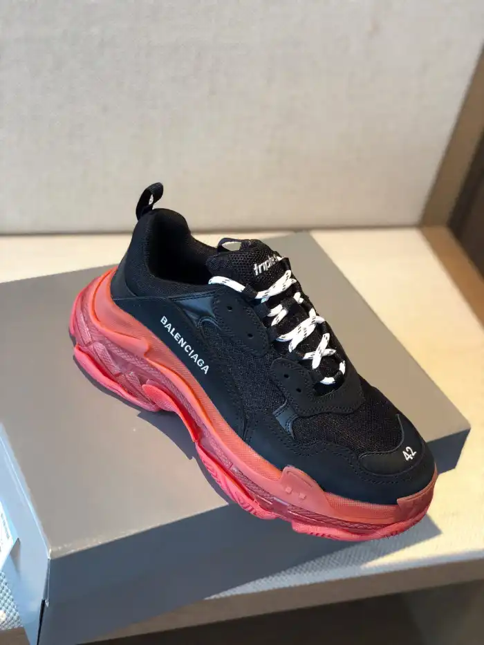 Rep BLCG TRIPLE S SNEAKER