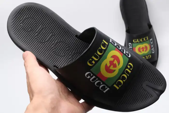 GUCC SLIPPERS