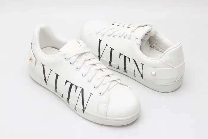 Cheap VALENTIN0 SNEAKER