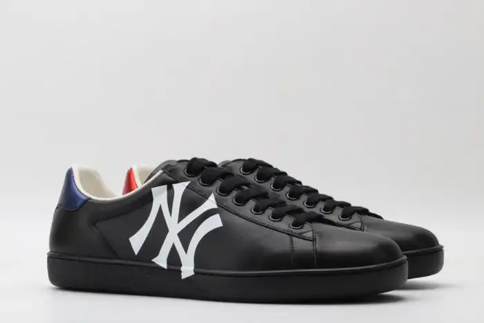 Rep GUCC LOW-TOP SNEAKER