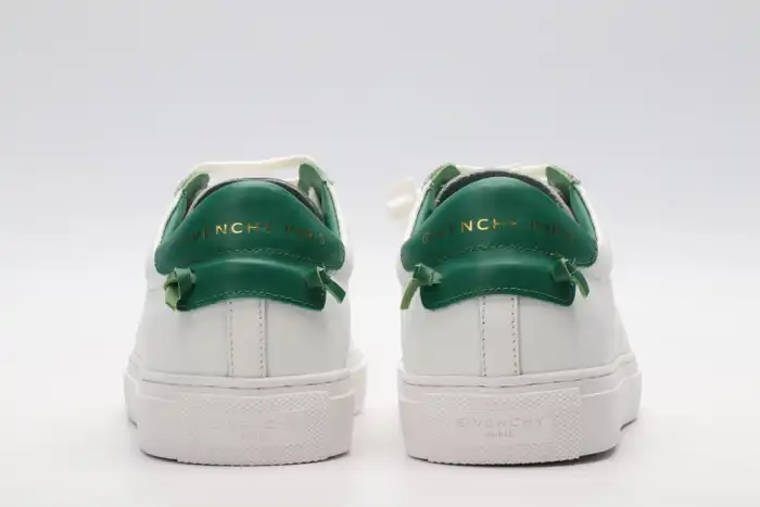 Givench LOW-TOP SNEAKER