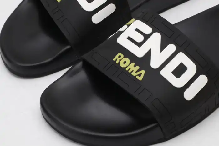 Fend1 Slippers