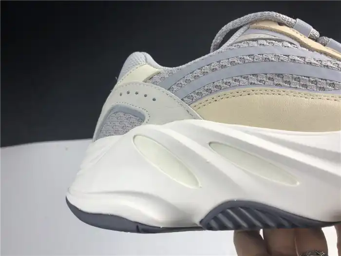 Cheap Adidas Yeezy Boost 700 V2 Cream Cream GY7924