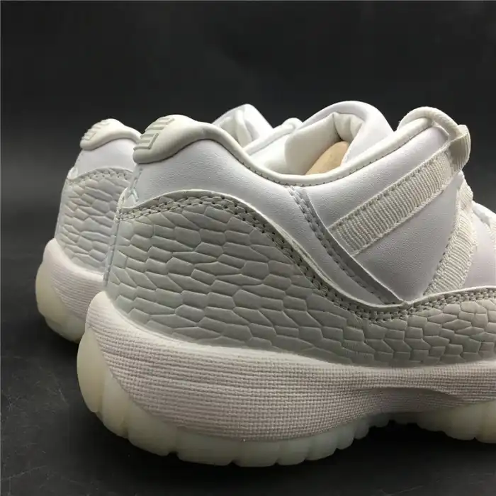 Chep Onekick Air Jordan 11 Low Heiress Frost White 897331-100