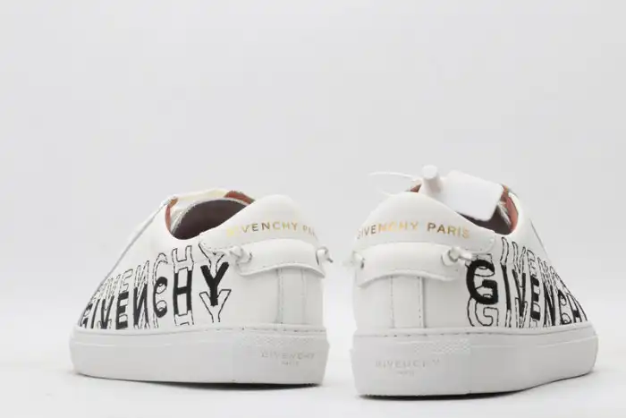 Givench LOW-TOP SNEAKER