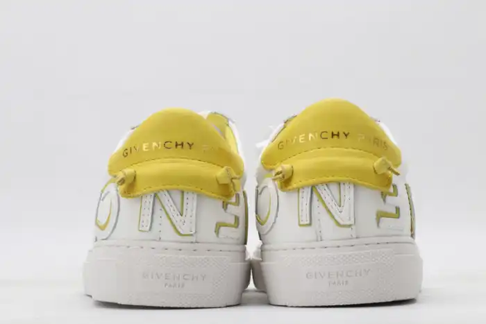 Givench LOW-TOP SNEAKER