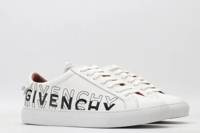 Givench LOW-TOP SNEAKER