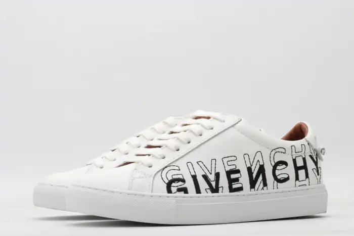 Givench LOW-TOP SNEAKER