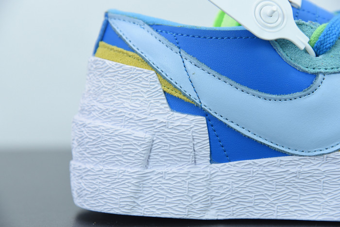 Nike Blazer Low sacai KAWS Blue DM7901-400