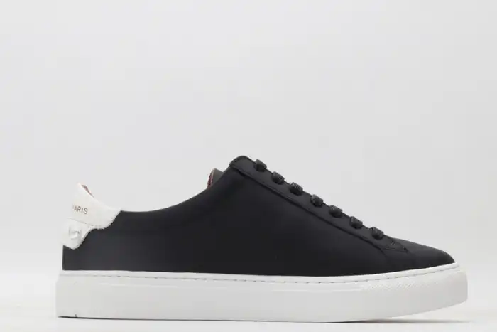 Givench LOW-TOP SNEAKER