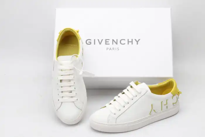 Givench LOW-TOP SNEAKER